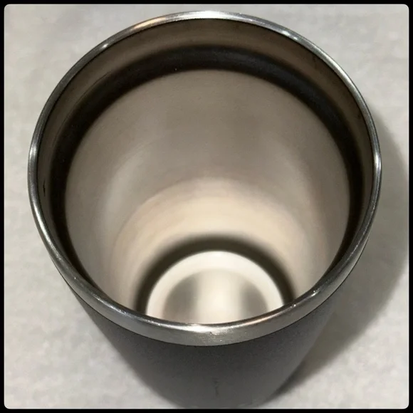 🔥🧊YETI Black Stainless Steel 20oz Tumbler with Lid. One Owner. A- condition. 👌🏼 - Picture 14 of 16